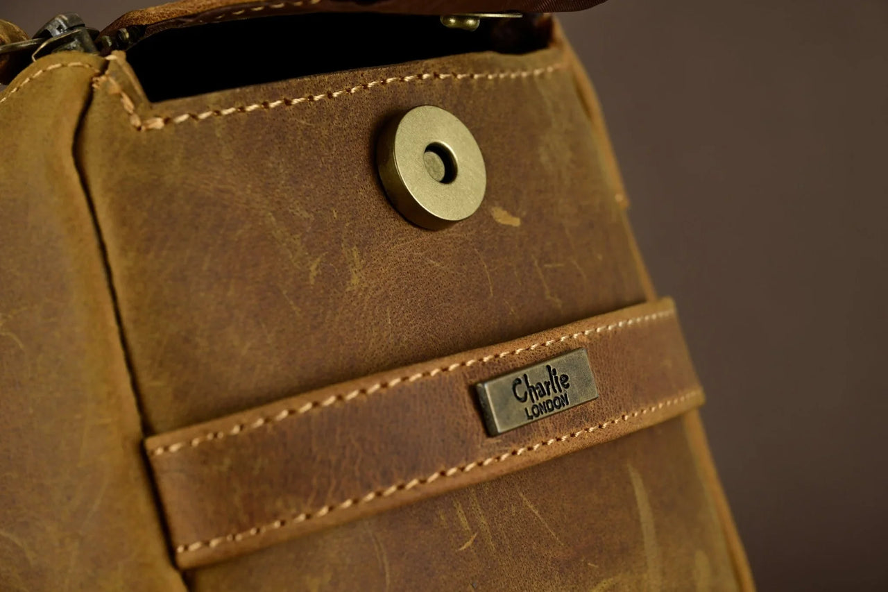 Premium Cowhide Leather Toiletry Bag Travel Dopp Kit Distressed Tan -