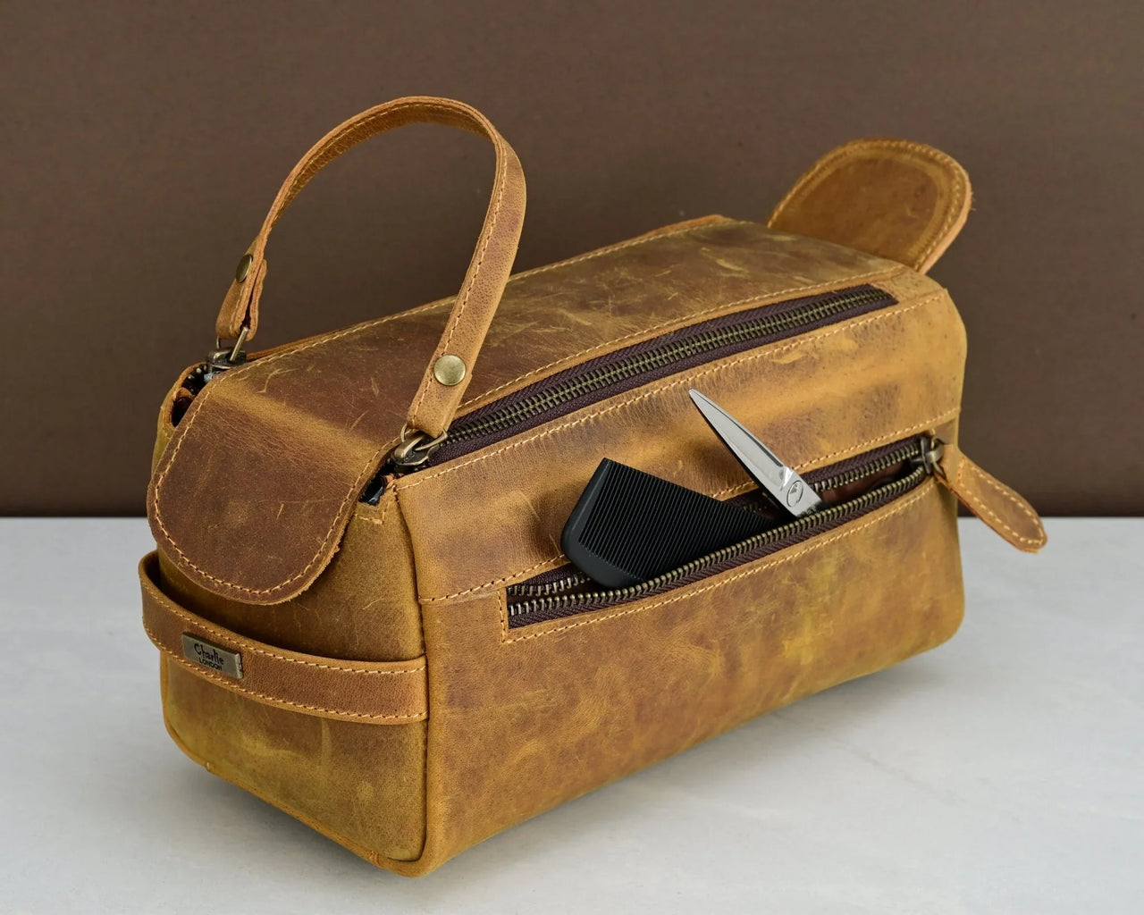 Premium Cowhide Leather Toiletry Bag Travel Dopp Kit Distressed Tan -