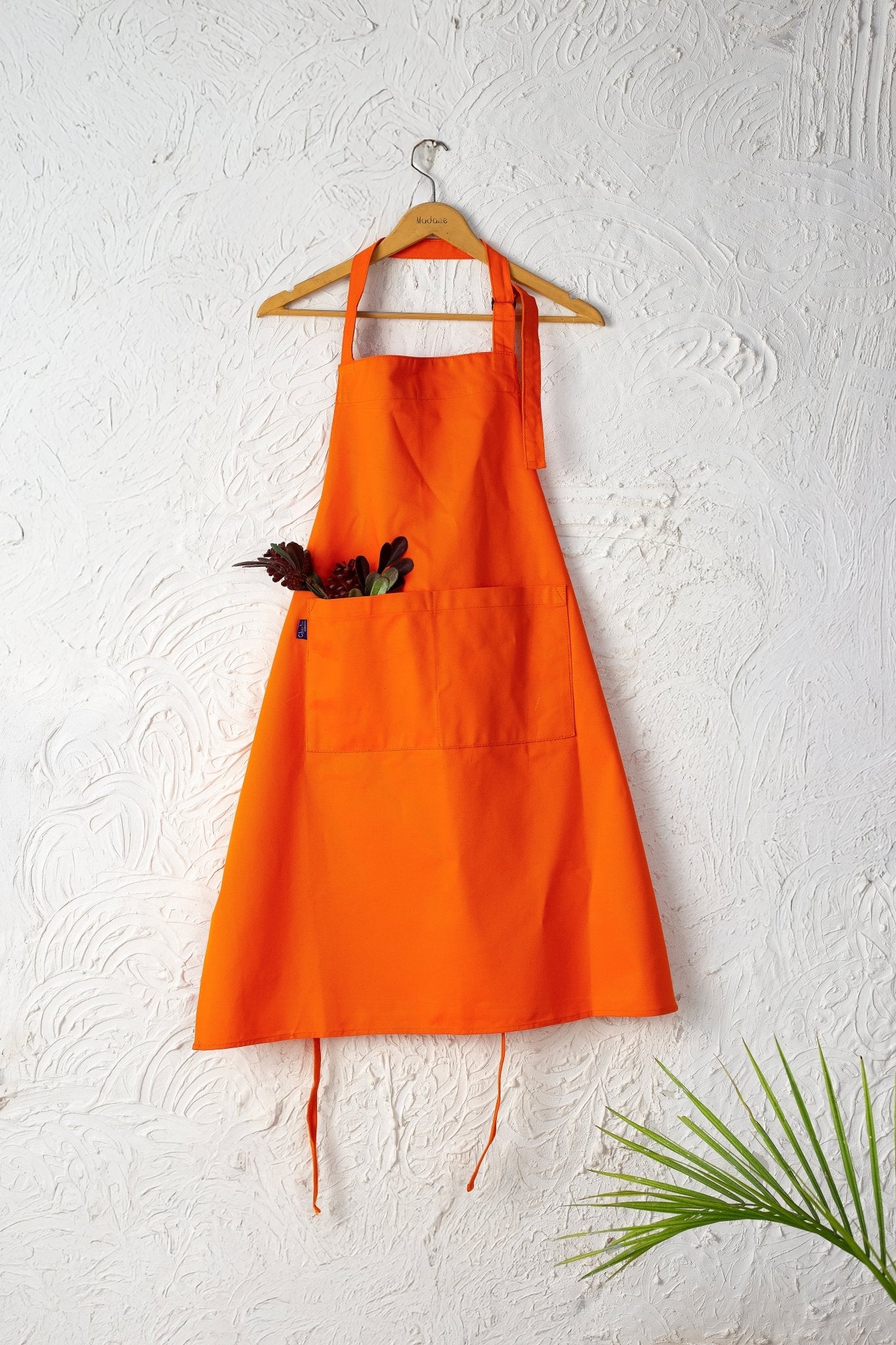 unisex heavy - duty cotton twill apron – adjustable fit with large front pocket -