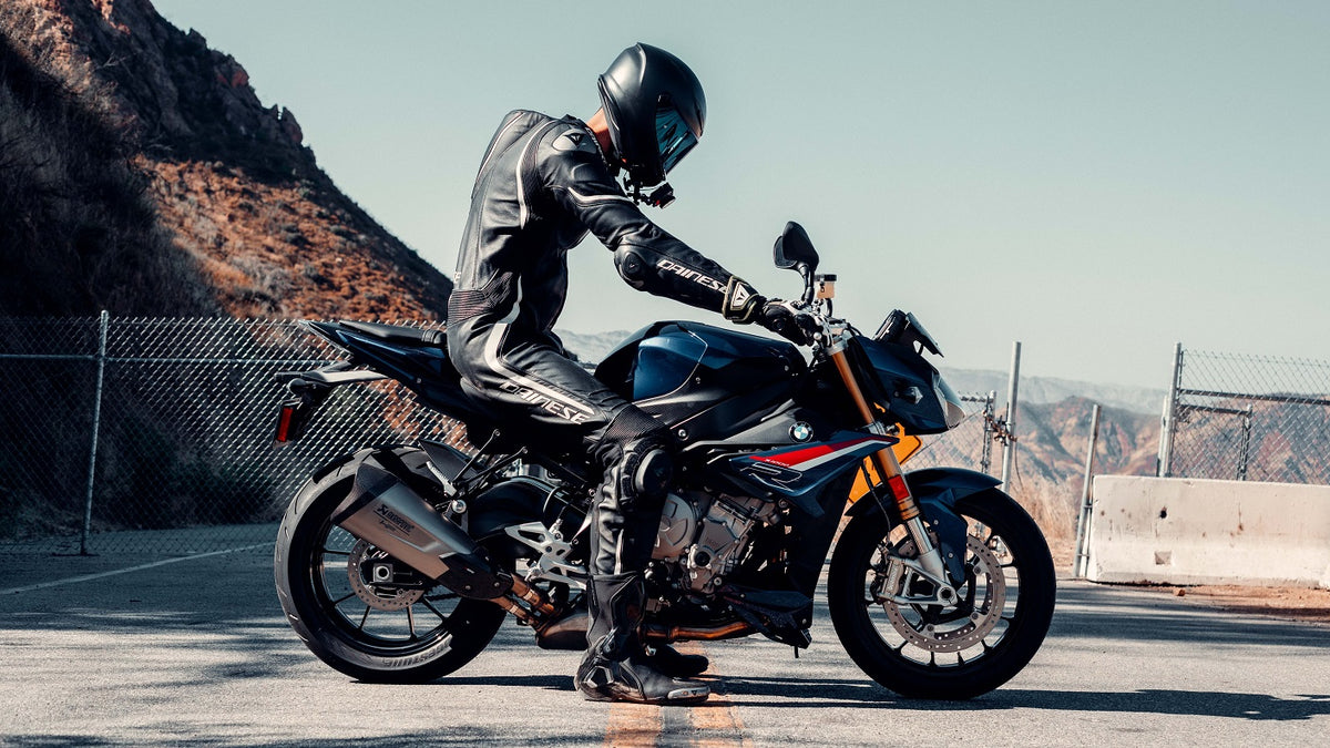 7 Benefits of Motorcycle Leather Jackets No Other Garment Offers