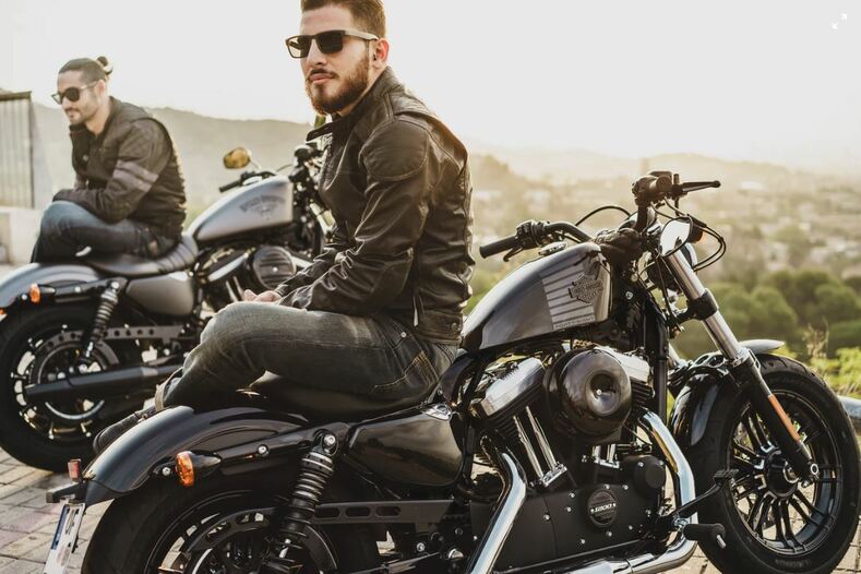 6 Reasons Motorcycle Leather Jackets Are Absolutely Essential