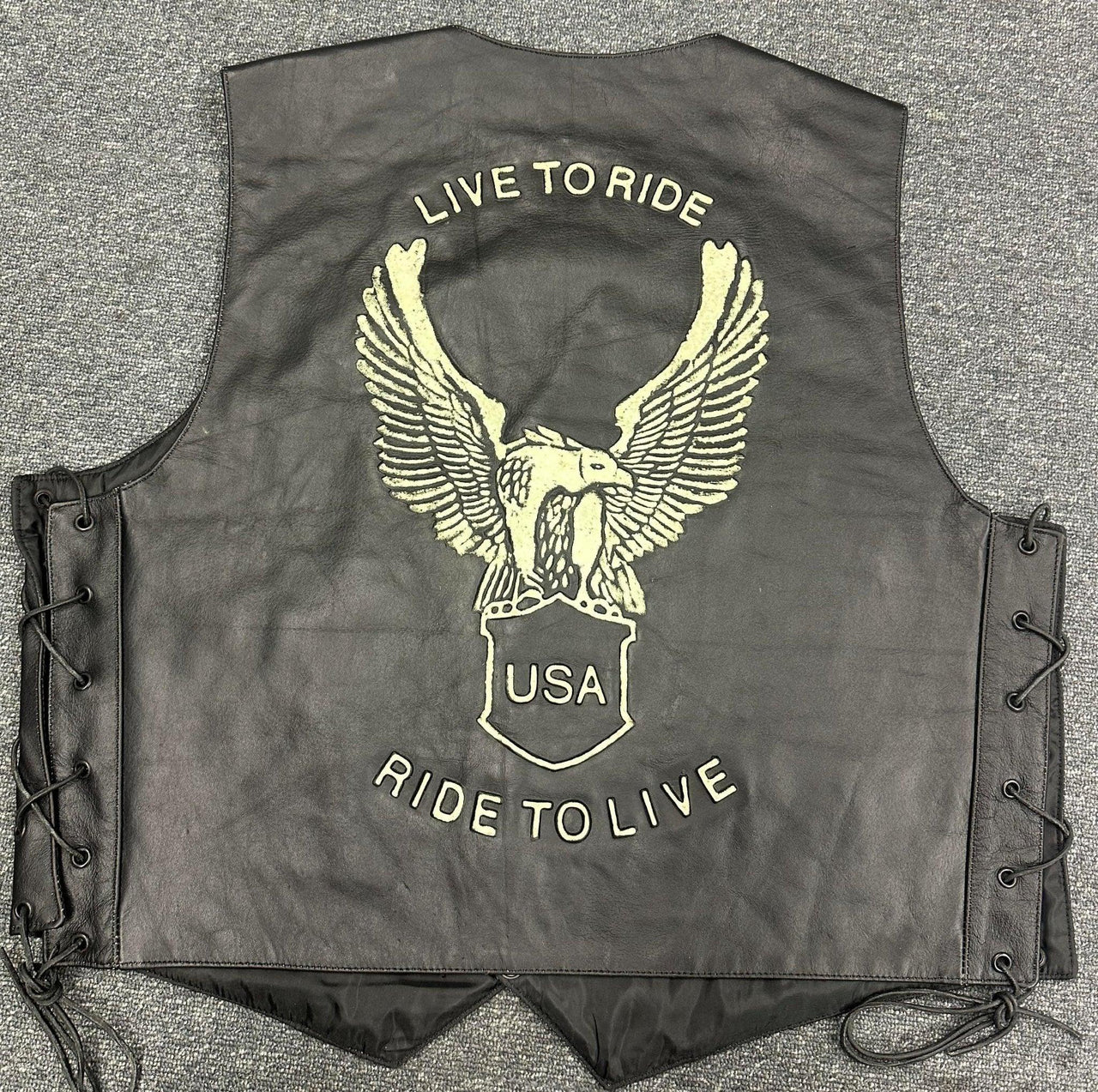 Classic Mens Black USA Eagle Embossed Leather Biker Vest XL - 