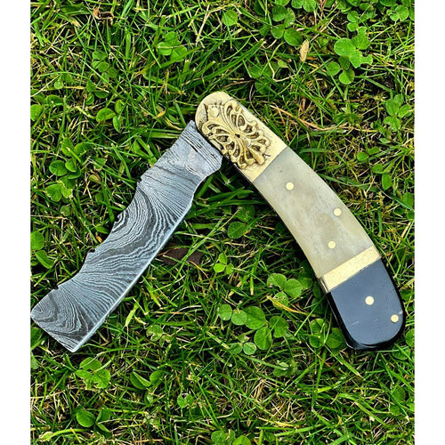 Handmade Beautifully Damascus Steel Pocket Folding Knife - Best gift for Boyfriend, Father's Day & Birthday -