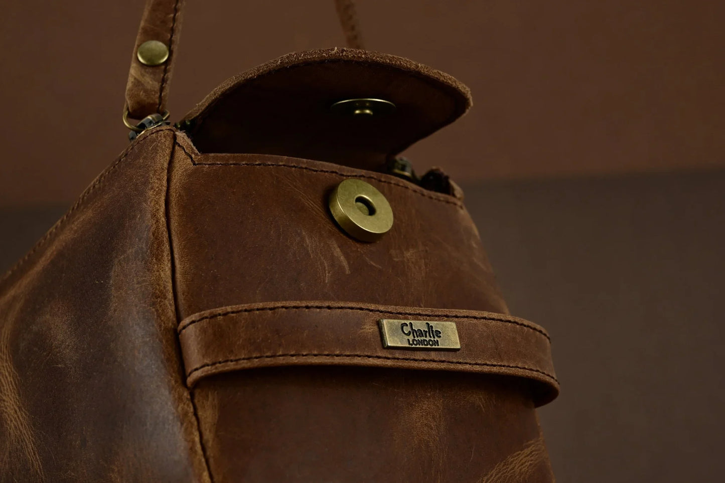 premium cowhide leather toiletry bag travel dopp kit distressed brown - 