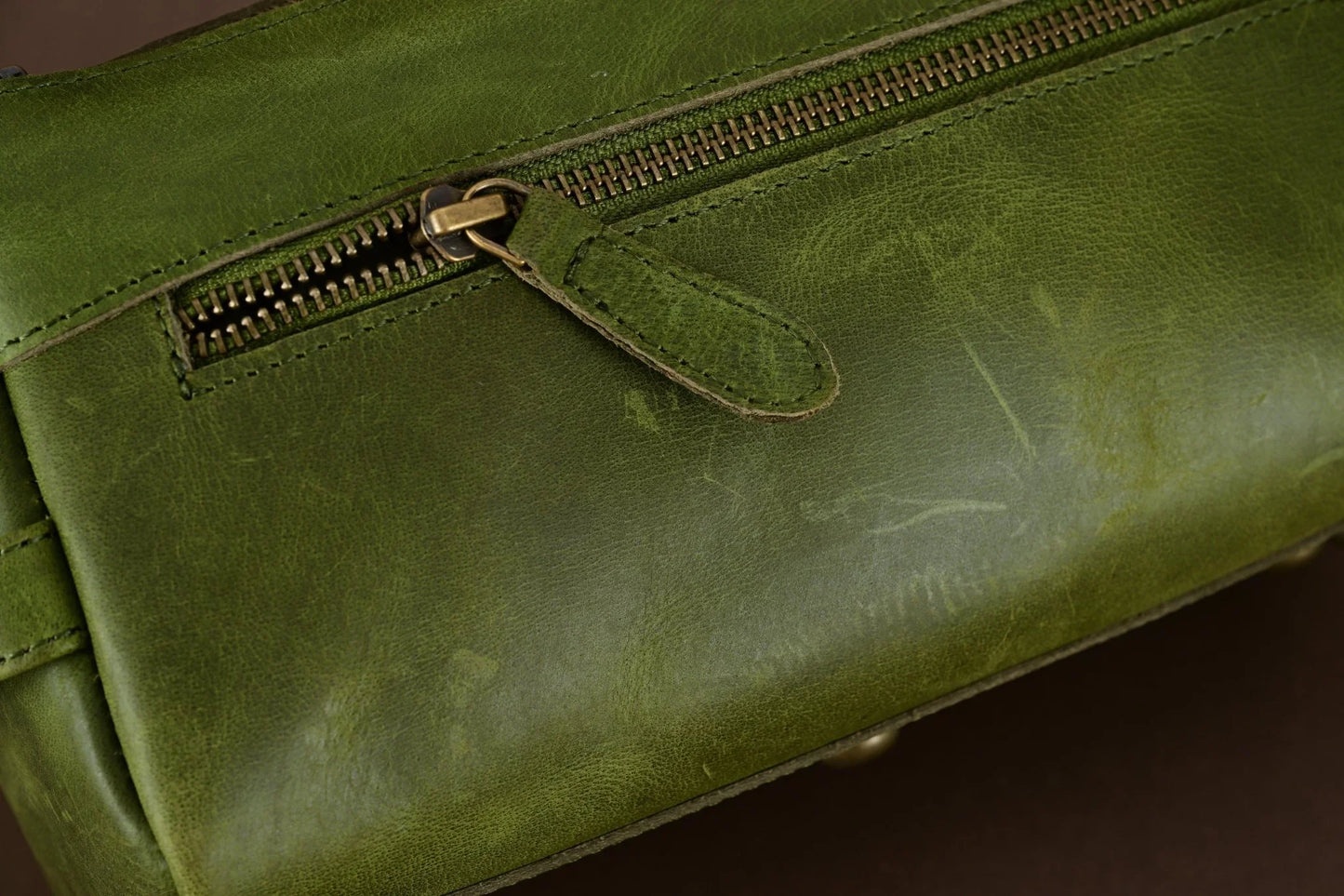 premium cowhide leather toiletry bag travel dopp kit distressed green - 